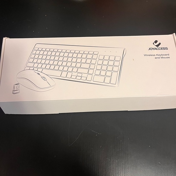 wireless rose gold keyboard with matching mouse - Picture 2 of 3